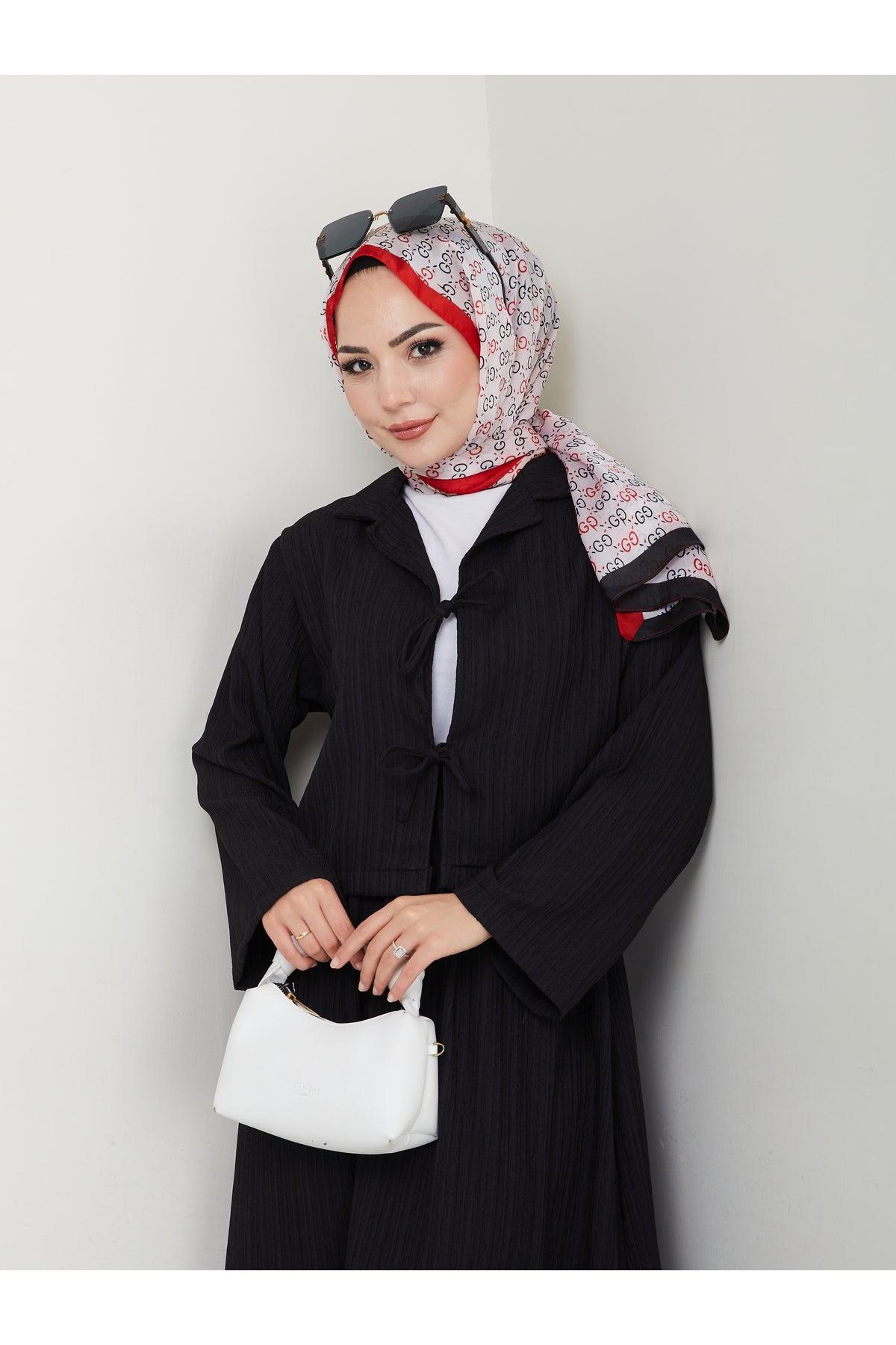 Kadın Tesettür Gofre Kumaş Siyah Crop Bağlamalı Şık Modern Etekli İkili Kimono Takım